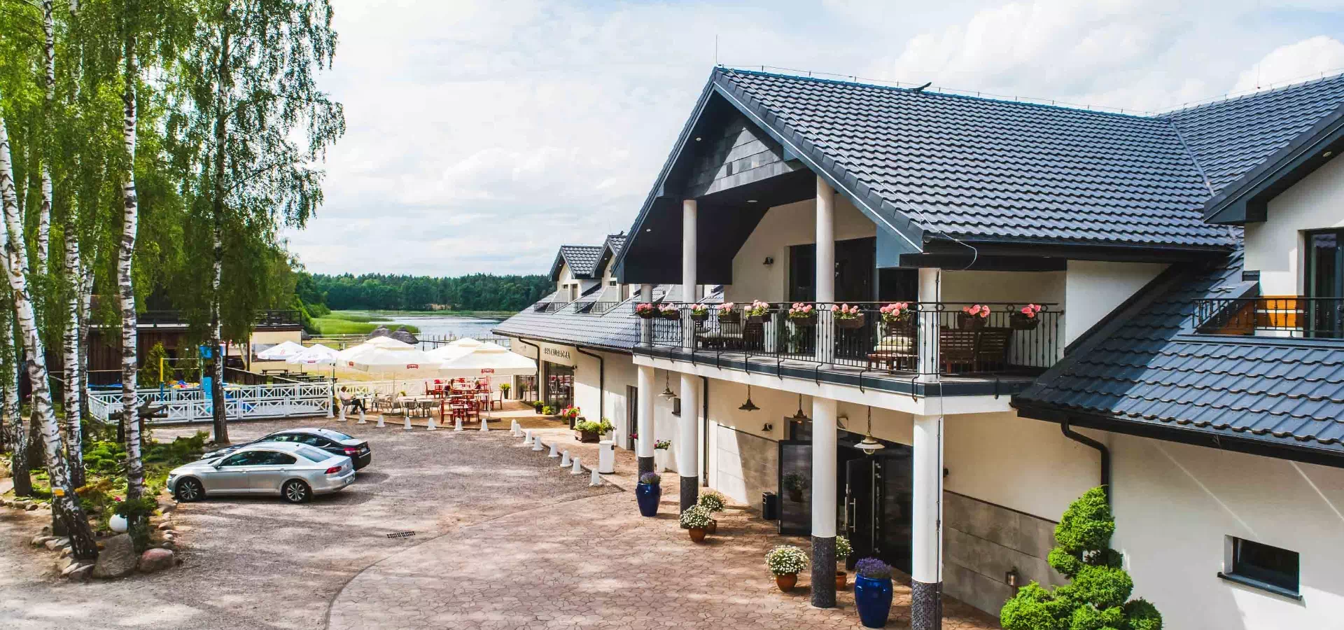 Ośrodek Płaczewo z tarasem i pokojami nad jeziorem